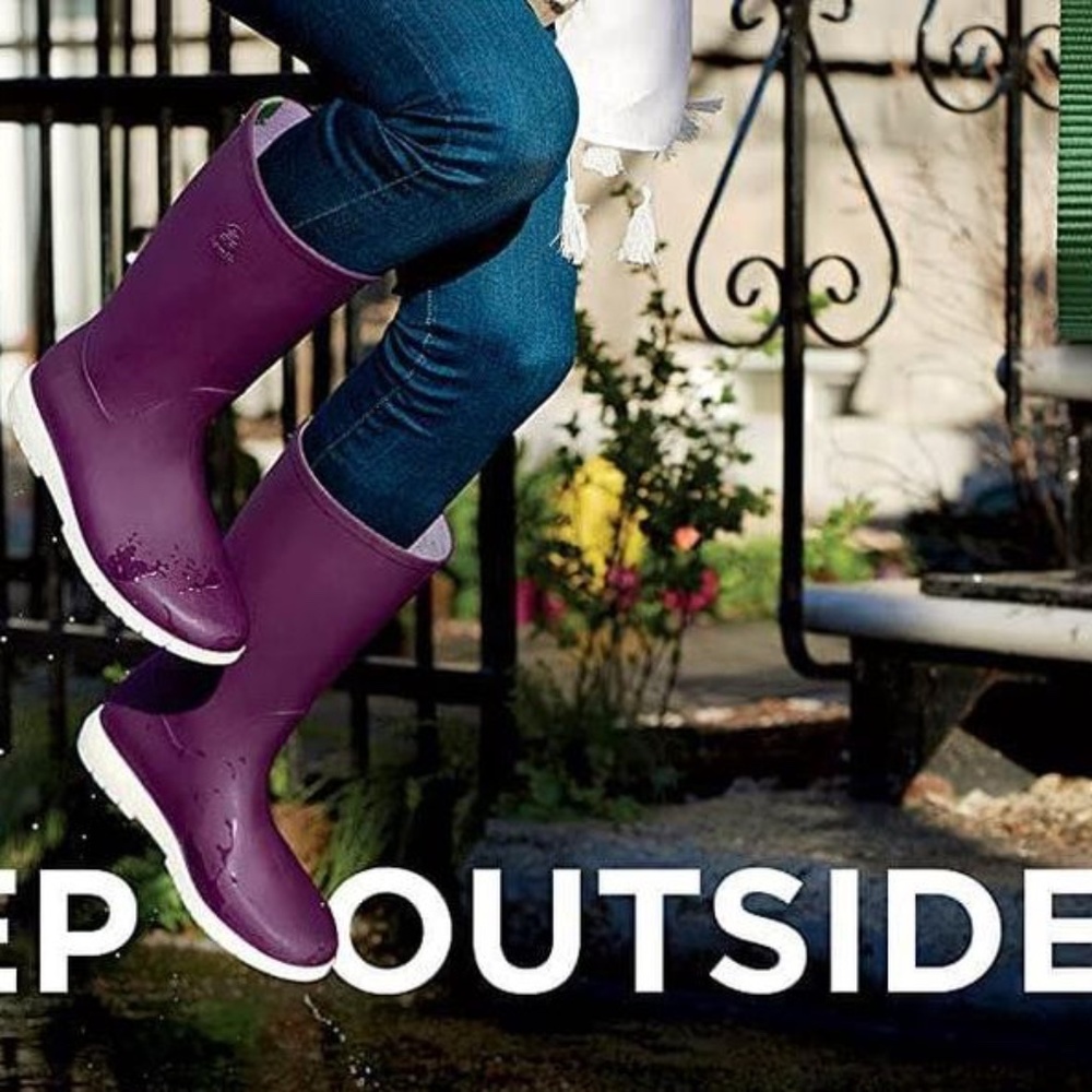 BRAND NEW women kamik jessie dark purple rain boots size US 5